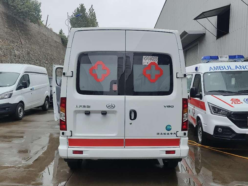 大通V80短軸監(jiān)護型救護車-JHW