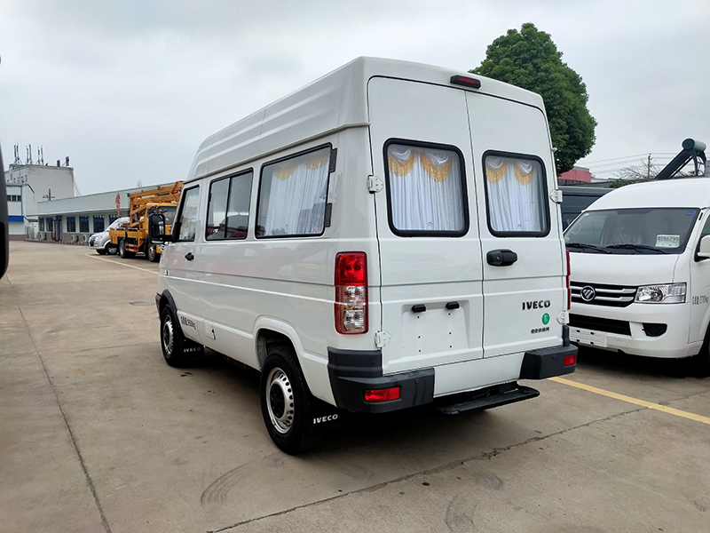 依維柯得意（中頂）殯儀車(chē)