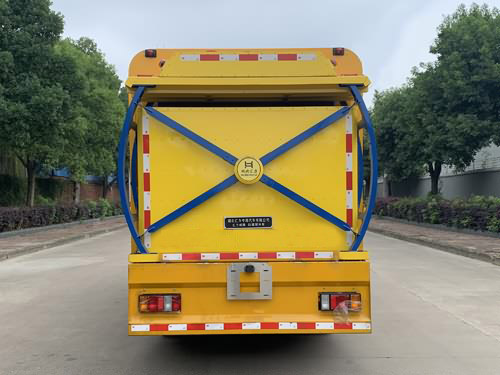 VVV5073TFZQL6型防撞緩沖車(chē)